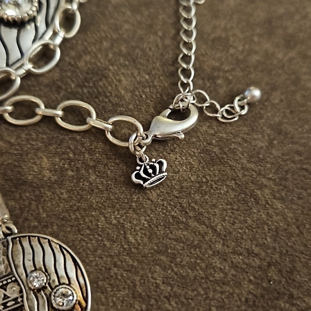 PREMIER DESIGNS New Seasons Reversible Abstract Circle Pendant Jewelry Set - Picture 5 of 9